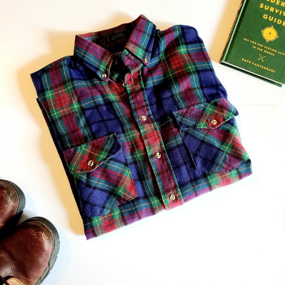 Van Heusen Vintage Button Down Flannel Shirt